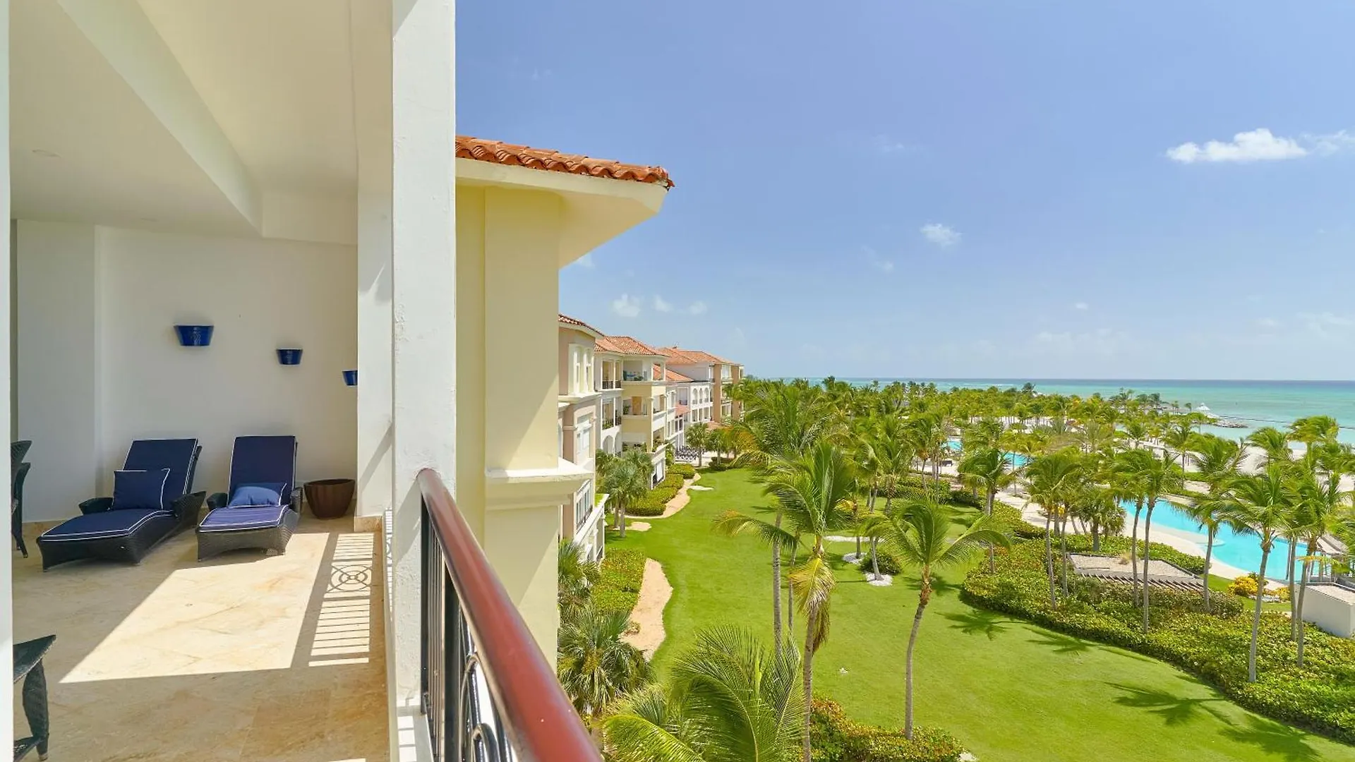 Stunning Beachfront Pent-House At Cap Cana, Punta Cana Apartament