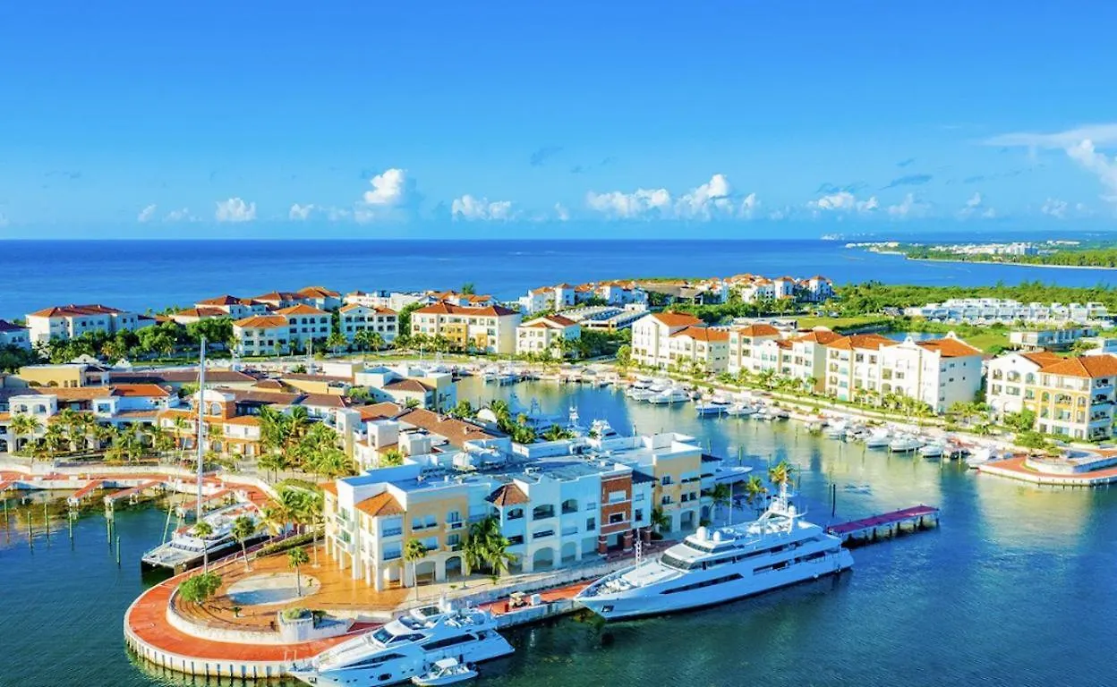 Апартаменты Stunning Beachfront Pent-House At Cap Cana, Пунта-Кана