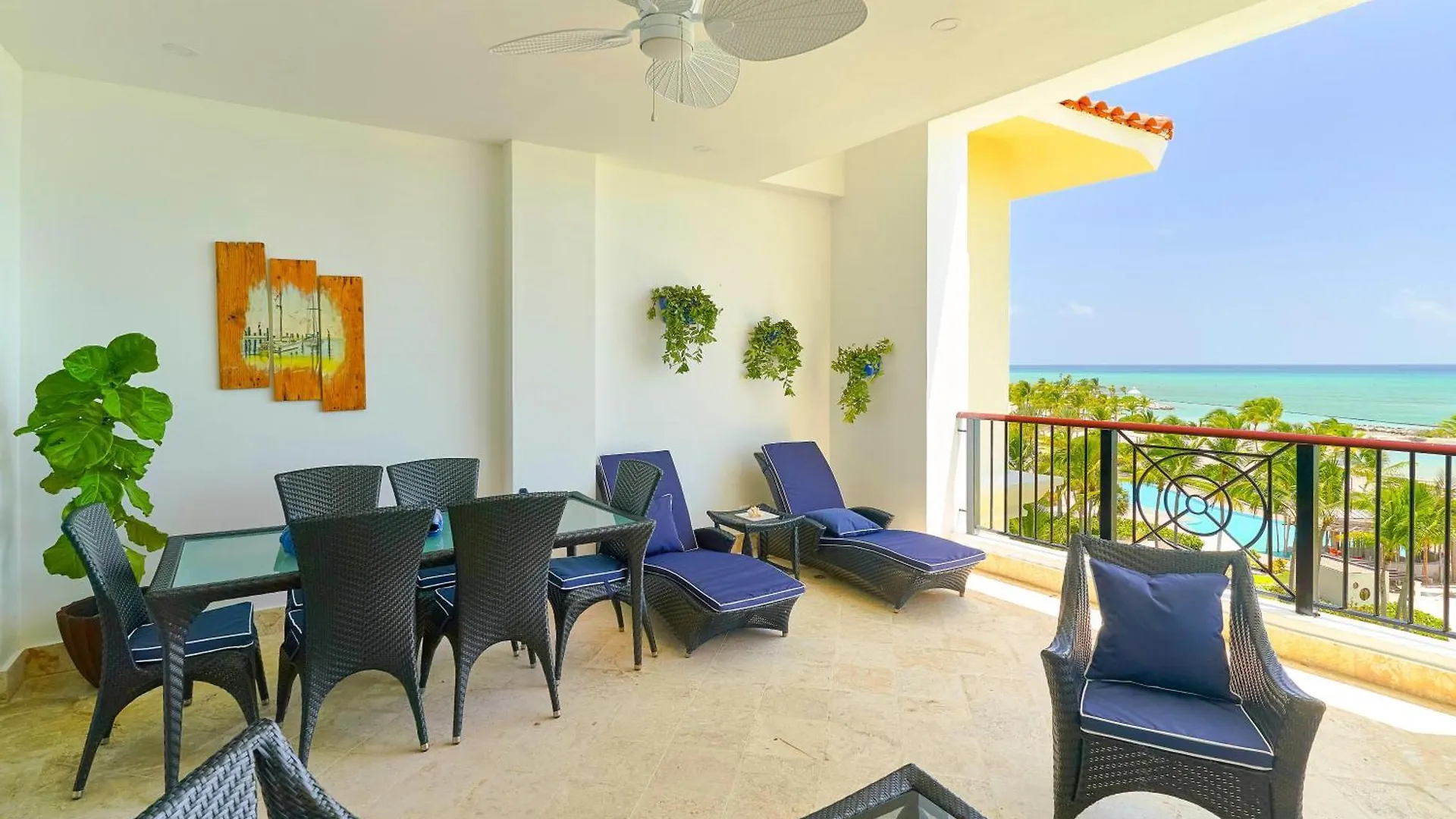 Stunning Beachfront Pent-House At Cap Cana, Punta Cana Apartment